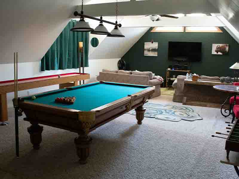 Game room in attic space
